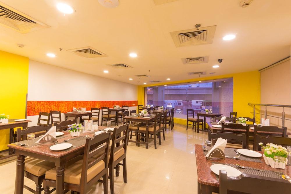 Chennai Hotel Exterior photo